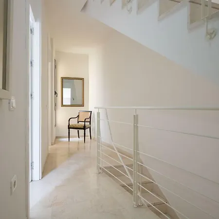 Mirador Duplex Terrace 5 Pax * Севилья